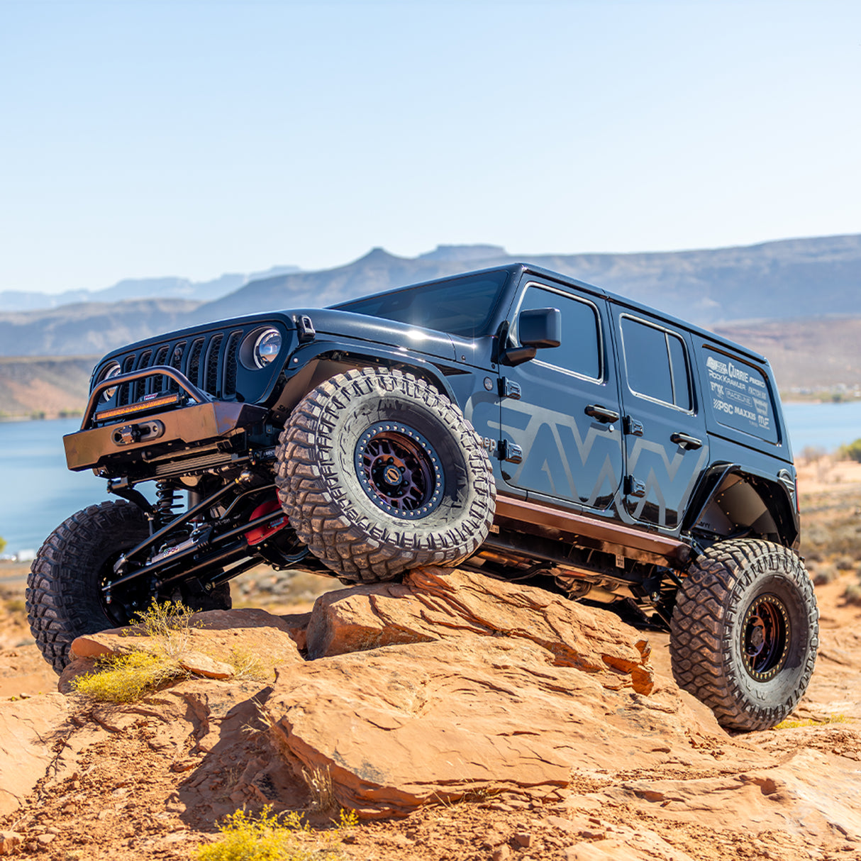JEEP JL/JLU/JT SAVVY KRAWLER LITE ALUMINUM FRONT BUMPER WITH HOOP